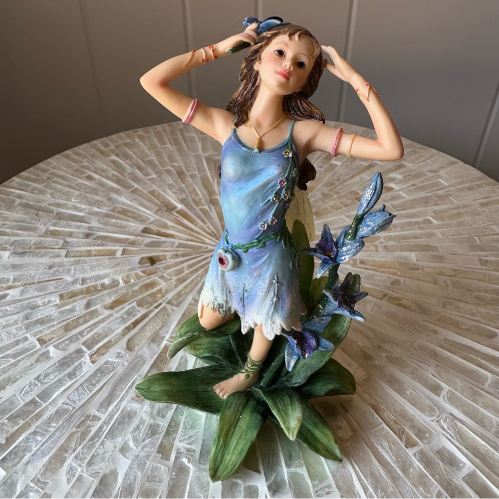 Faerie Glen DELPHINIA Fairy Figurine